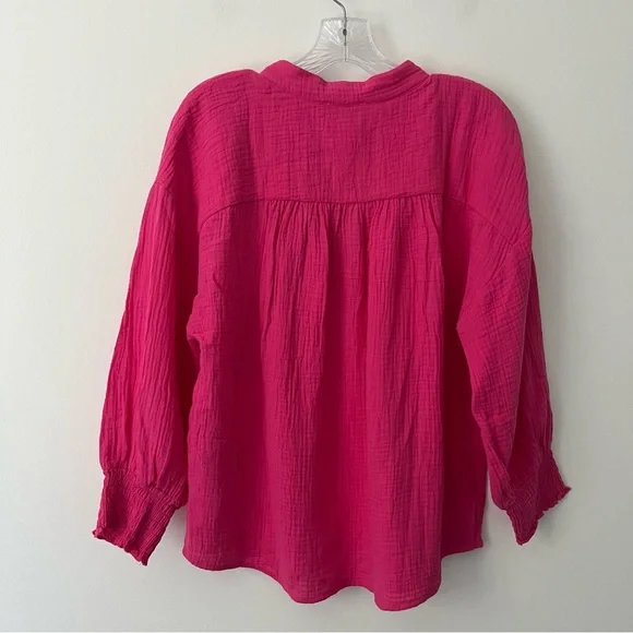 Evereve Eleanor Peasant Slubbed Cotton Gauze Smocked V Neck Blouse Pink Medium - Picture 4 of 9